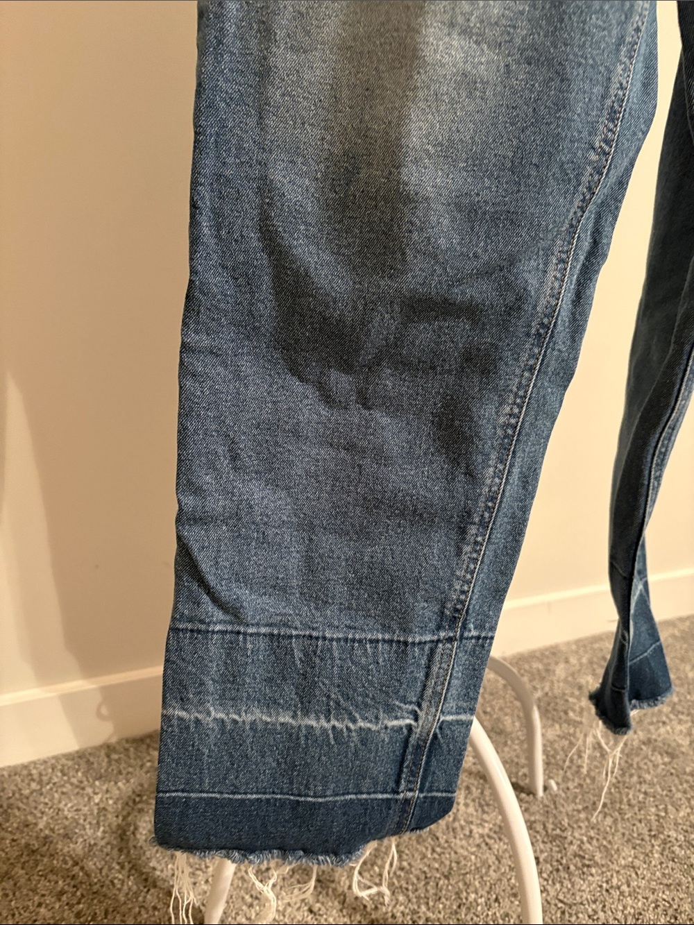 Women’s Blue Distressed cropped Straight-Leg Jeans - Picture 4 of 7